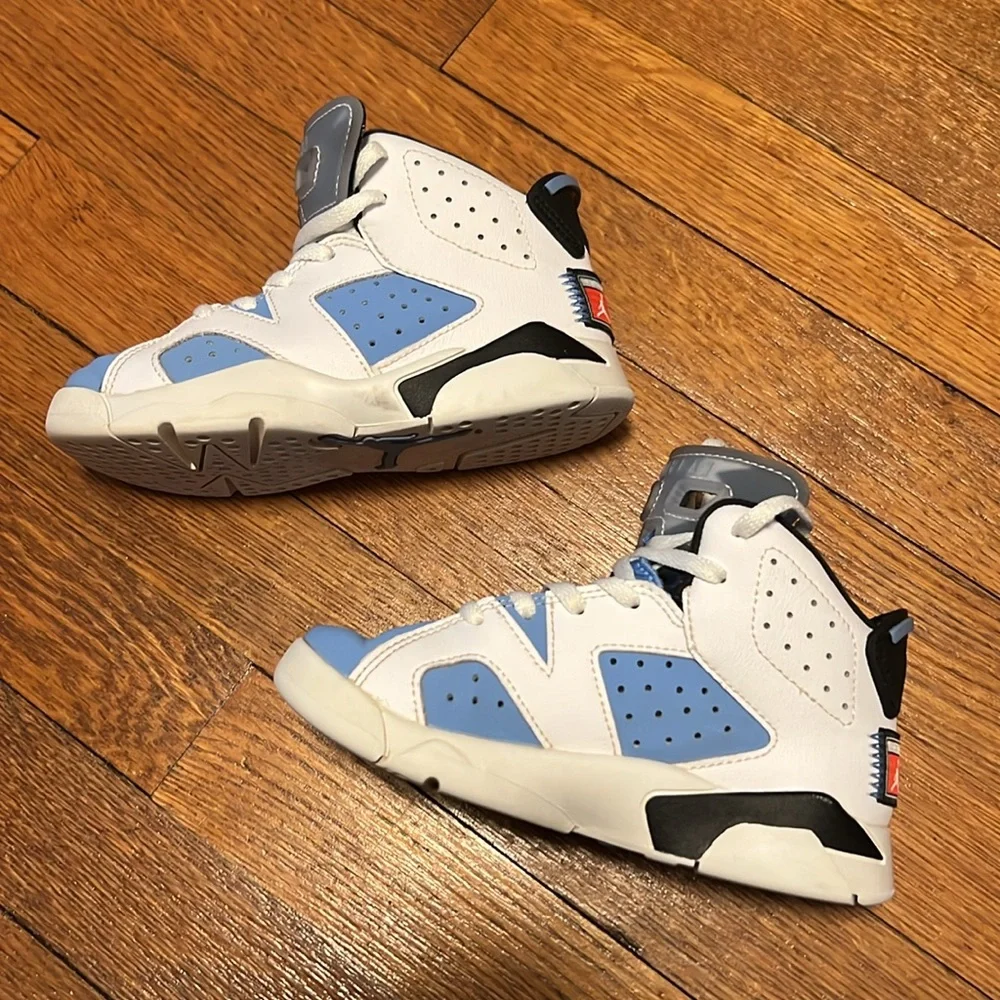 Jordan 6 Retro Carolina Blue Size 11c - Picture 4 of 7